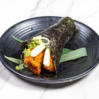 Spicy Salmon Handroll