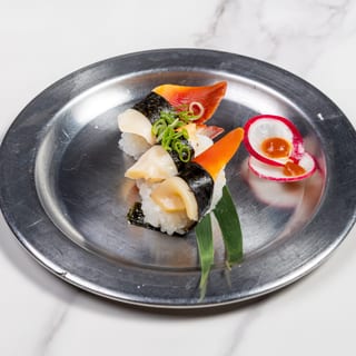 Red Clam Nigiri